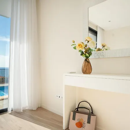 Villa La Perla By Lovelystay *