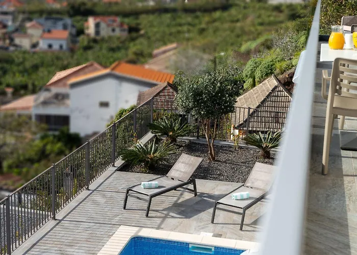 La Perla By Lovelystay Villa *